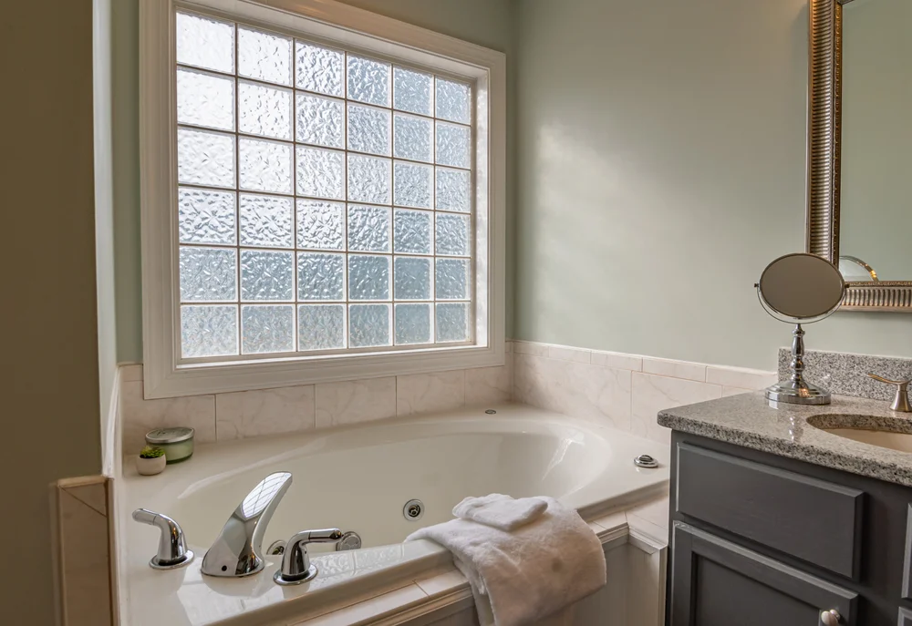 14 Ways to Modernize Your Bathroom